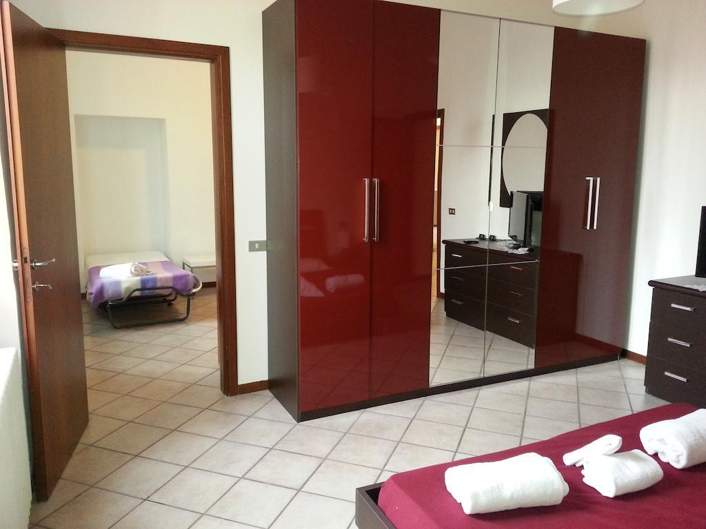 B&B Smeraldo Airport Μπέργκαμο Δωμάτιο φωτογραφία